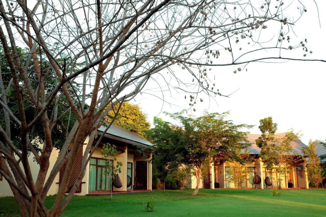 Emerald Palace Hotel Naypyidaw Exterior photo