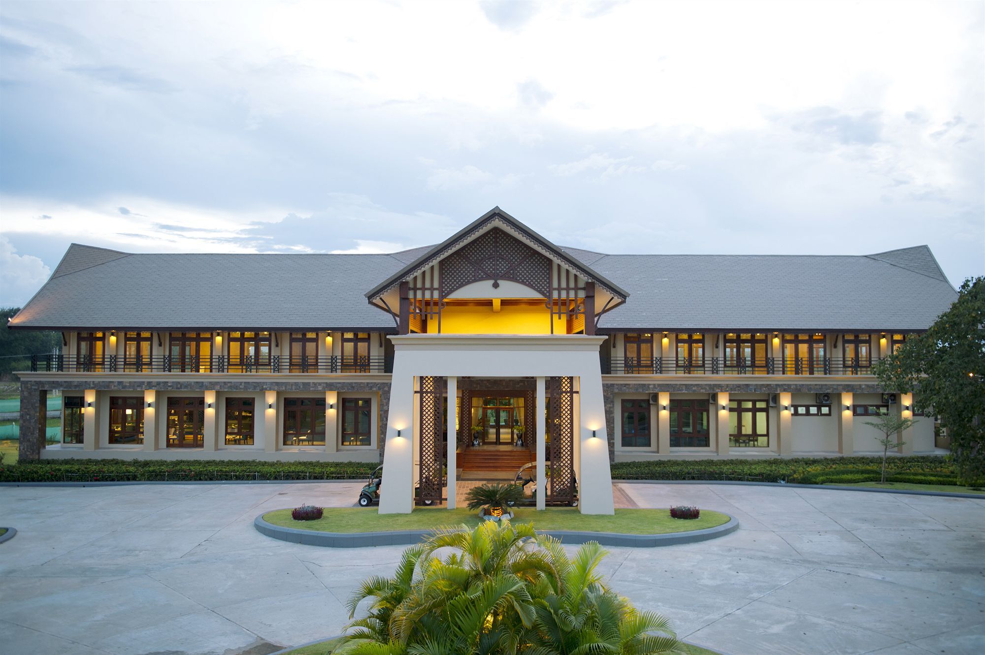 Emerald Palace Hotel Naypyidaw Exterior photo